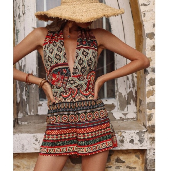 Boho floral print crisscross open back romper - Picture 5 of 7